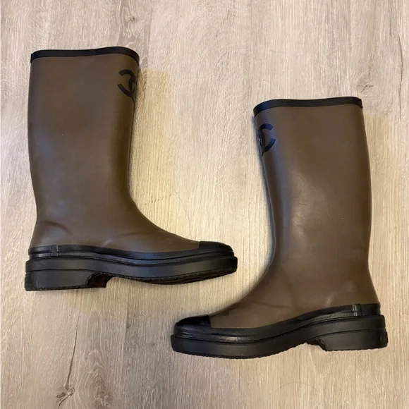 CHANEL Olive and Black Rain Boots SZ 7 - Picture 12 of 14